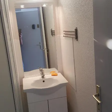 Sur Apartment *